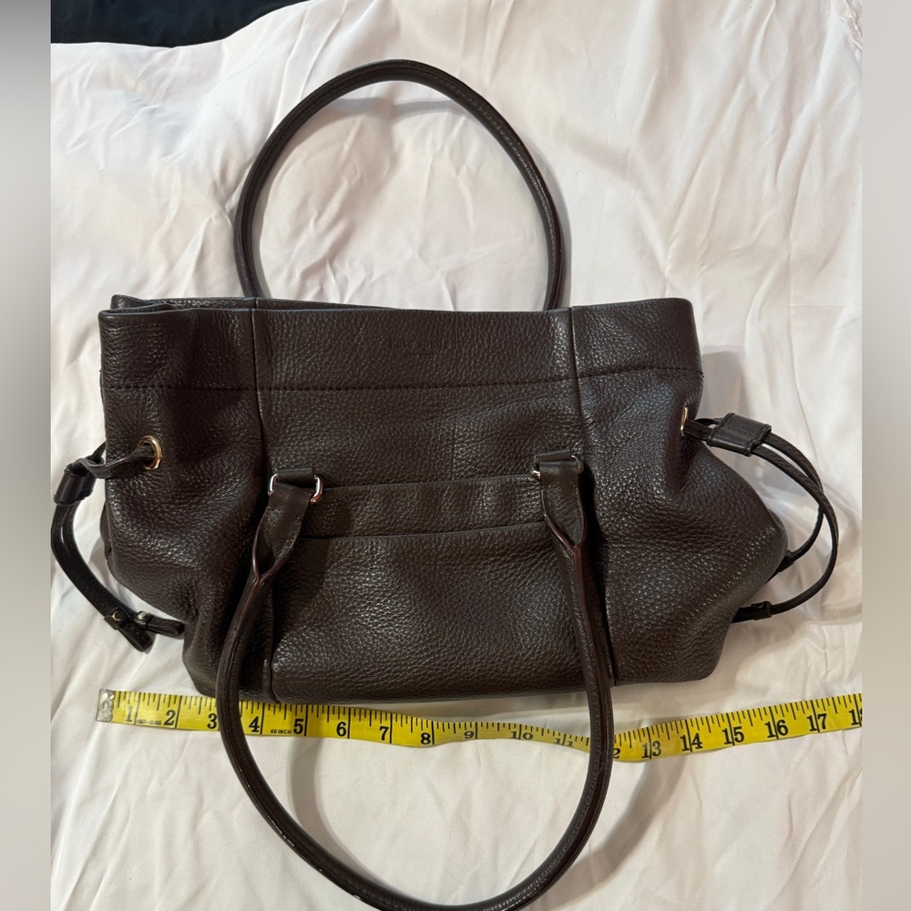 Kate Spade brown Pebbled Leather purse. Meet your new go-to bag!